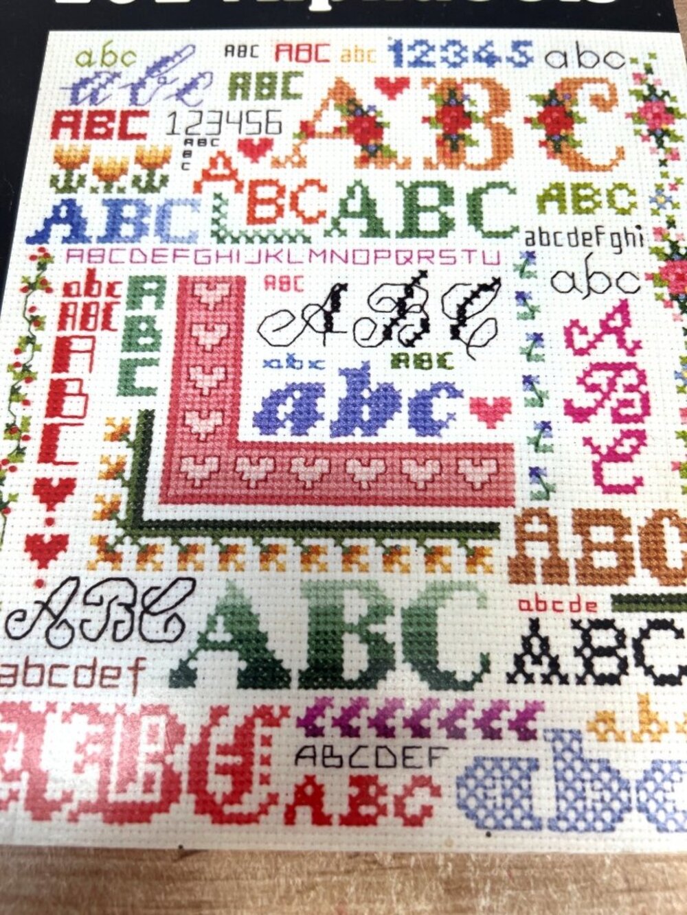 Learn To Design Book One Dale Burdett 101 Alphabets Cross Stitch Patterns